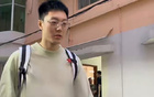 广东回基地众人迎接！各将情绪不佳，杜锋拥抱奎因，陆续有人离开